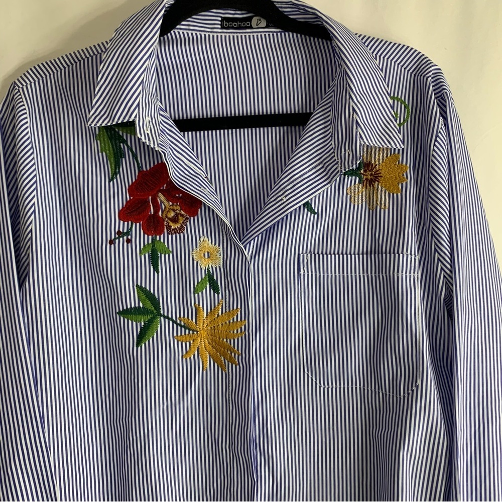 Boohoo Embroidered Detail Striped Shirt Button Down Dress, size 10 - Picture 5 of 13